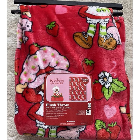 Strawberry Shortcake Custard Cat 50” X 70” Soft Plush Soft Throw Blanket Red NEW - Picture 10 of 16